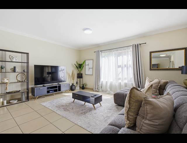 3 BEDROOM HOUSE FOR SALE IN CRAIGAVON